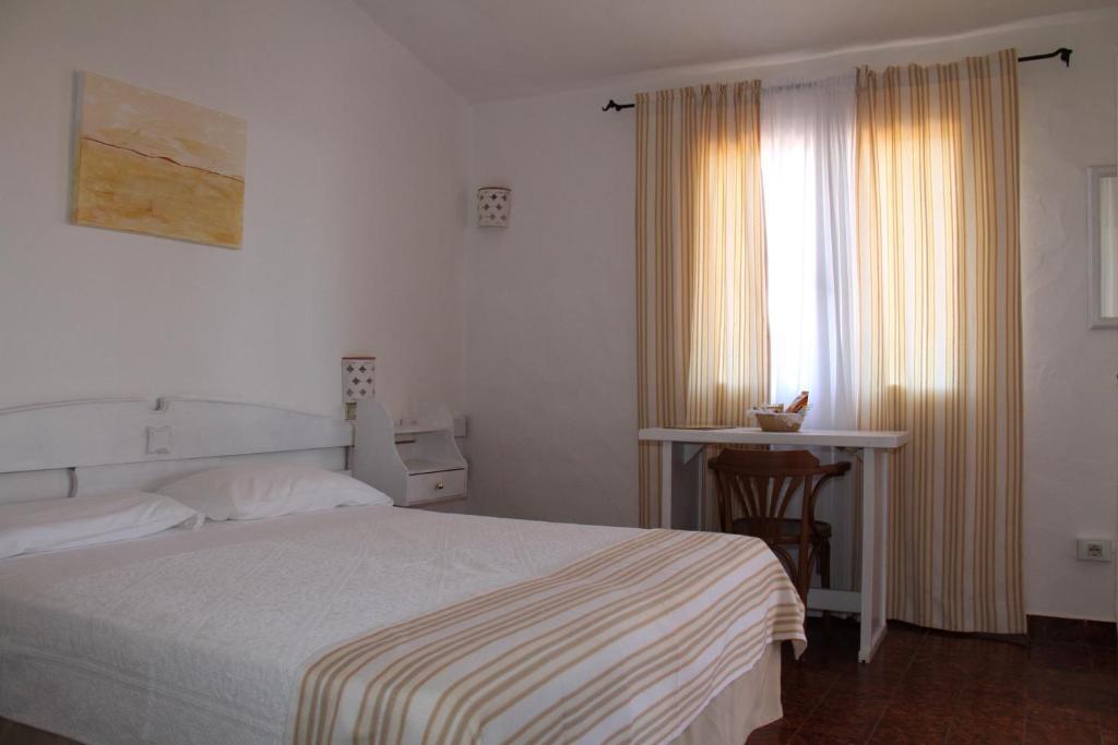 Hotel 3 Botti Baja Cerdeña Habitación foto
